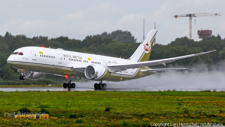 Brunei Sultan's Flight Boeing 787-8(BBJ) (V8-OAS) | Photo 463205