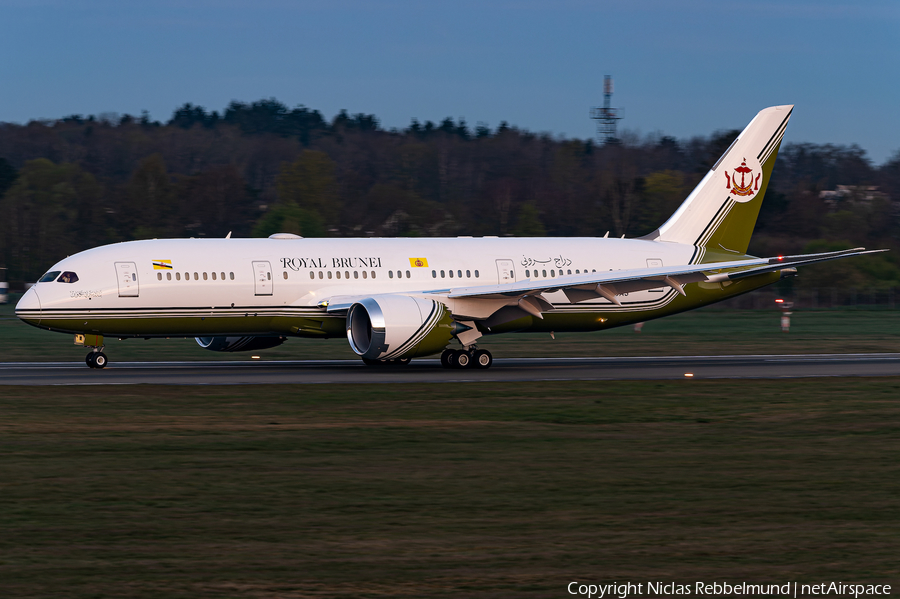 Brunei Sultan's Flight Boeing 787-8(BBJ) Dreamliner (V8-OAS) | Photo 504110