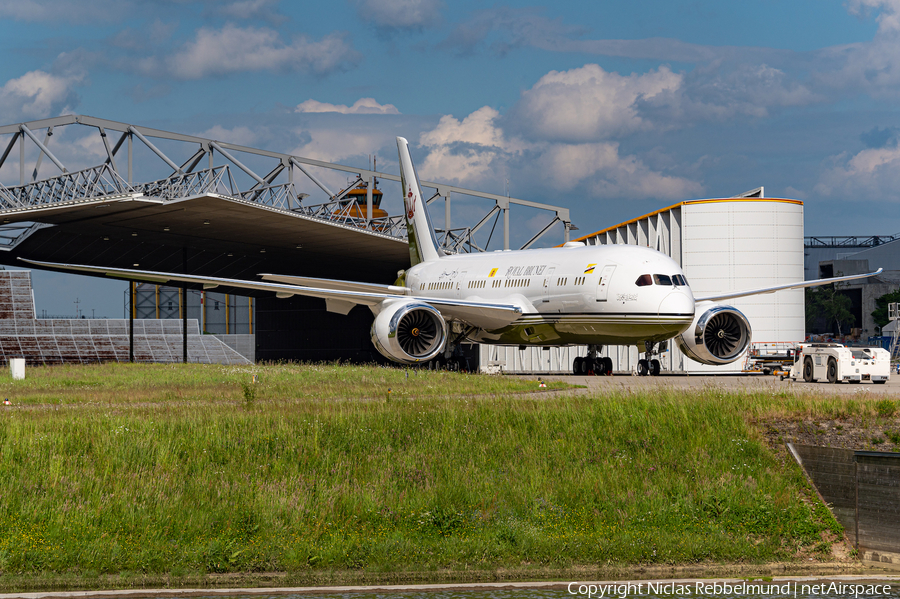 Brunei Sultan's Flight Boeing 787-8(BBJ) (V8-OAS) | Photo 509461