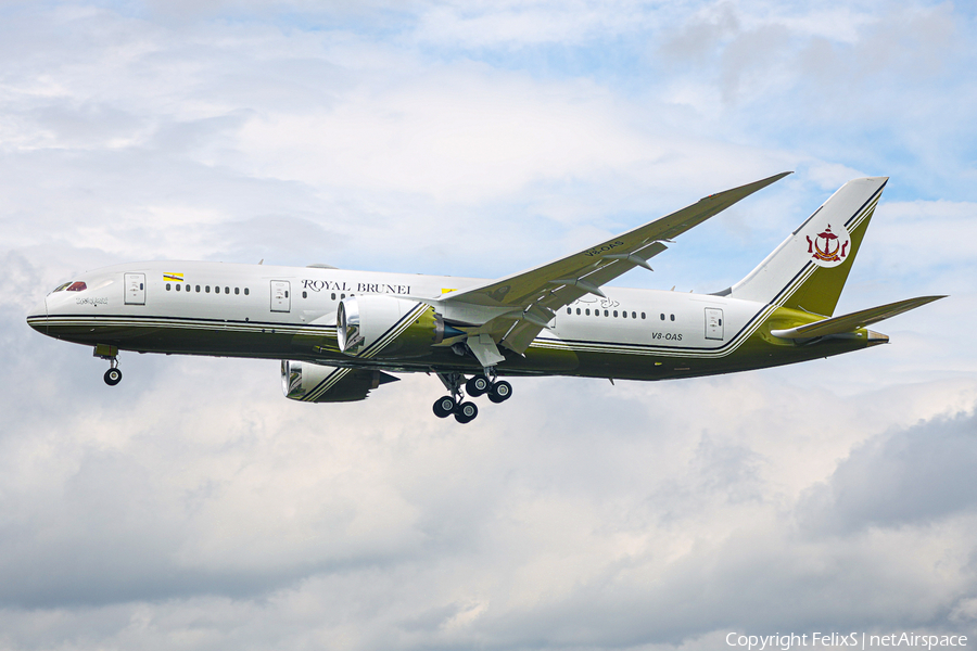 Brunei Sultan's Flight Boeing 787-8(BBJ) (V8-OAS) | Photo 524968