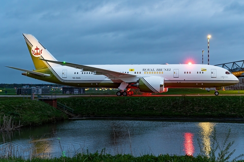 Brunei Sultan's Flight Boeing 787-8(BBJ) (V8-OAS) at  Hamburg - Fuhlsbuettel (Helmut Schmidt), Germany