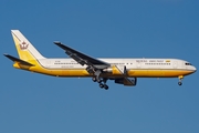 Royal Brunei Airlines Boeing 767-33A(ER) (V8-RBH) at  Frankfurt am Main, Germany