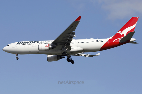 Qantas Airbus A330-202 (VH-EBA) at  Singapore - Changi, Singapore