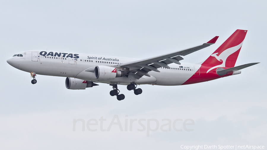 Qantas Airbus A330-202 (VH-EBC) | Photo 309624