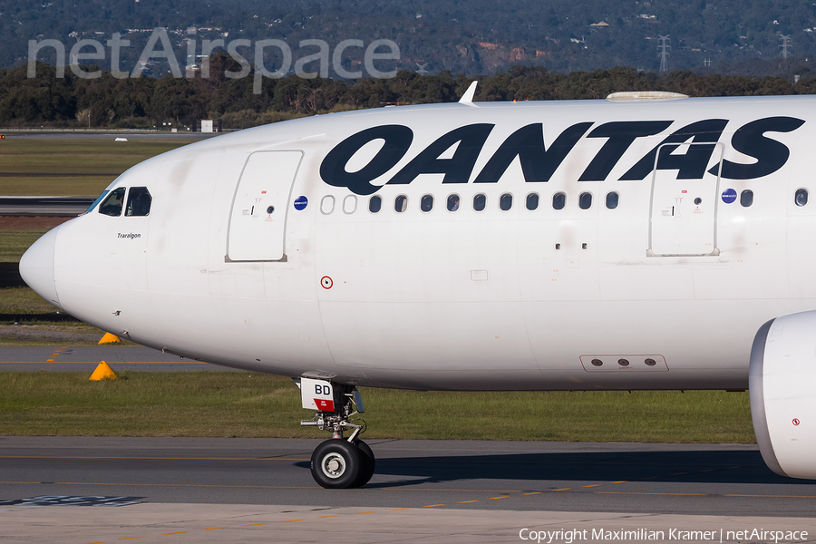 Qantas Airbus A330-202 (VH-EBD) | Photo 391725