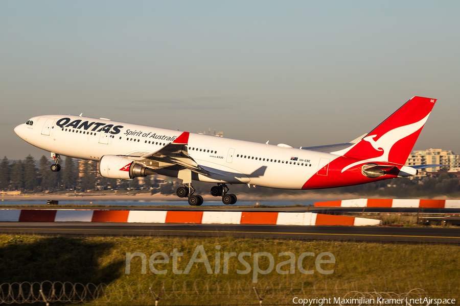 Qantas Airbus A330-202 (VH-EBE) | Photo 389904