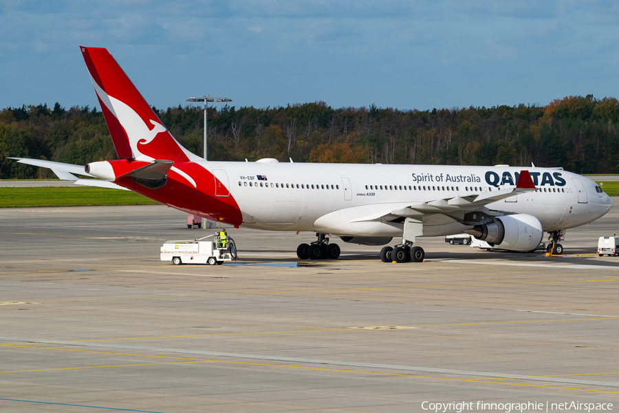 Qantas Airbus A330-202 (VH-EBF) | Photo 536093