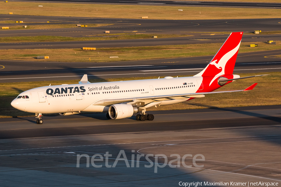 Qantas Airbus A330-202 (VH-EBF) | Photo 389885