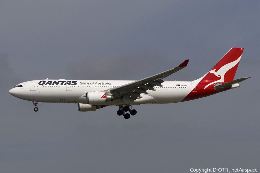 Qantas Airbus A330-202 (VH-EBH) | Photo 283029