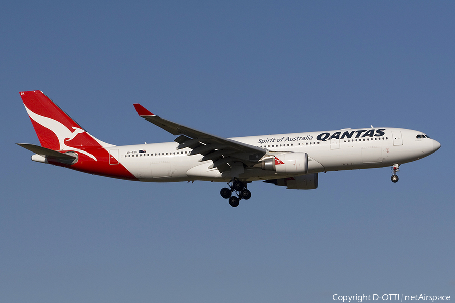 Qantas Airbus A330-202 (VH-EBK) | Photo 283437