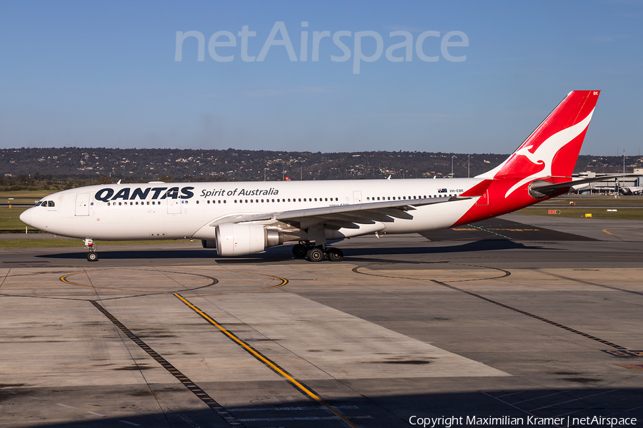 Qantas Airbus A330-202 (VH-EBK) | Photo 391722