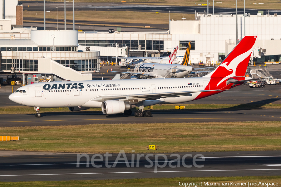 Qantas Airbus A330-202 (VH-EBK) | Photo 389854