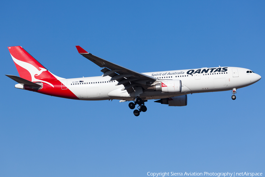 Qantas Airbus A330-202 (VH-EBO) | Photo 322230