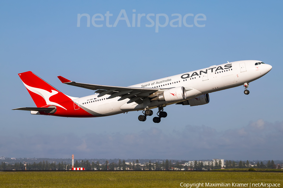 Qantas Airbus A330-202 (VH-EBO) | Photo 390671