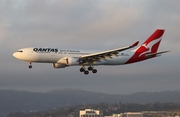 Qantas Airbus A330-202 (VH-EBR) at  Los Angeles - International, United States