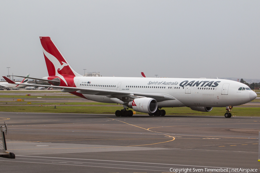 Qantas Airbus A330-202 (VH-EBR) | Photo 284081