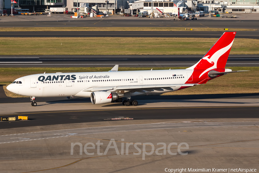 Qantas Airbus A330-202 (VH-EBS) | Photo 389847