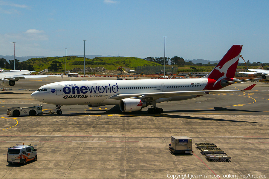 Qantas Airbus A330-202 (VH-EBV) | Photo 135288