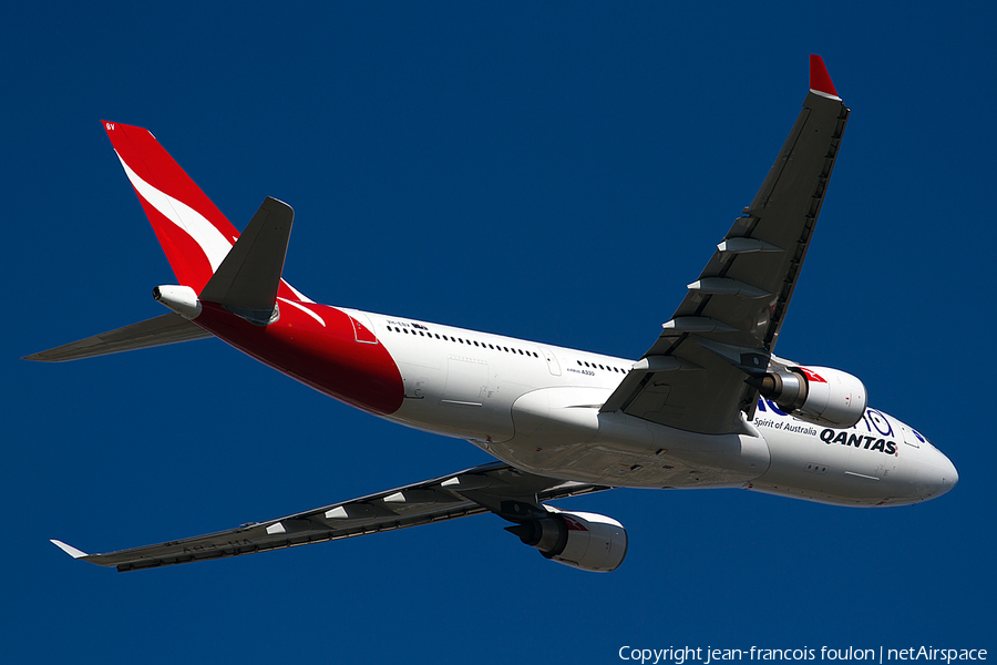 Qantas Airbus A330-202 (VH-EBV) | Photo 106161