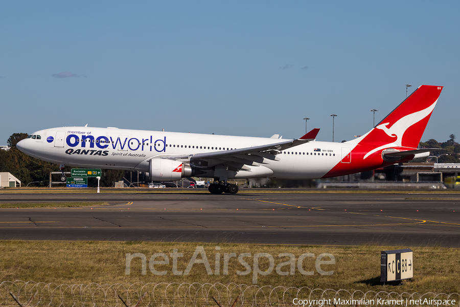 Qantas Airbus A330-202 (VH-EBV) | Photo 389818