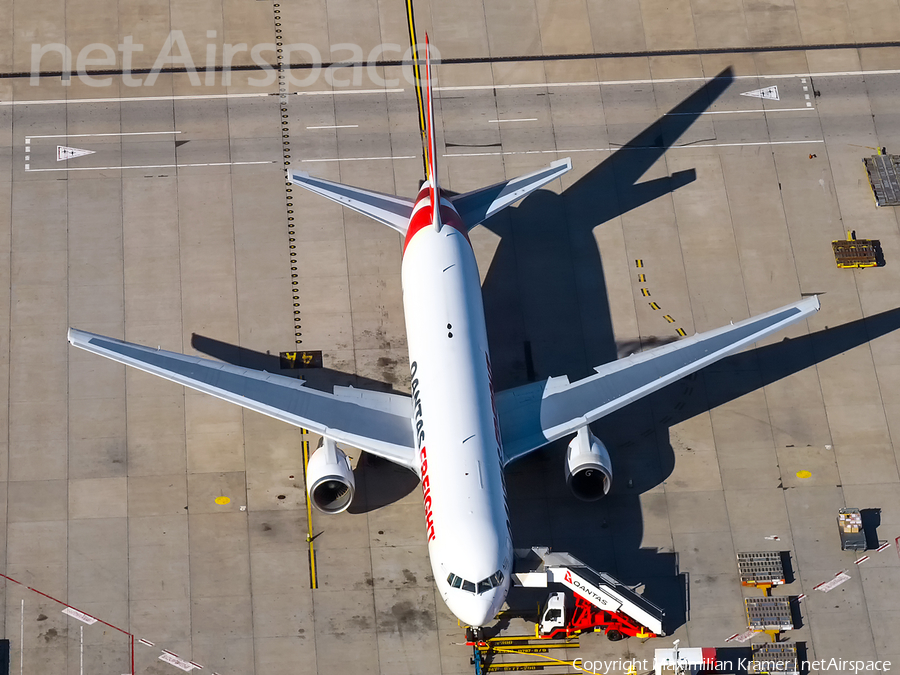 Qantas Freight Boeing 767-381F(ER) (VH-EFR) | Photo 390209