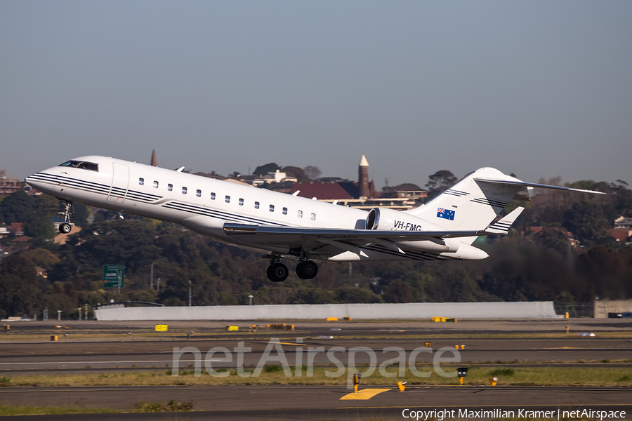 (Private) Bombardier BD-700-1A10 Global Express (VH-FMG) | Photo 390174