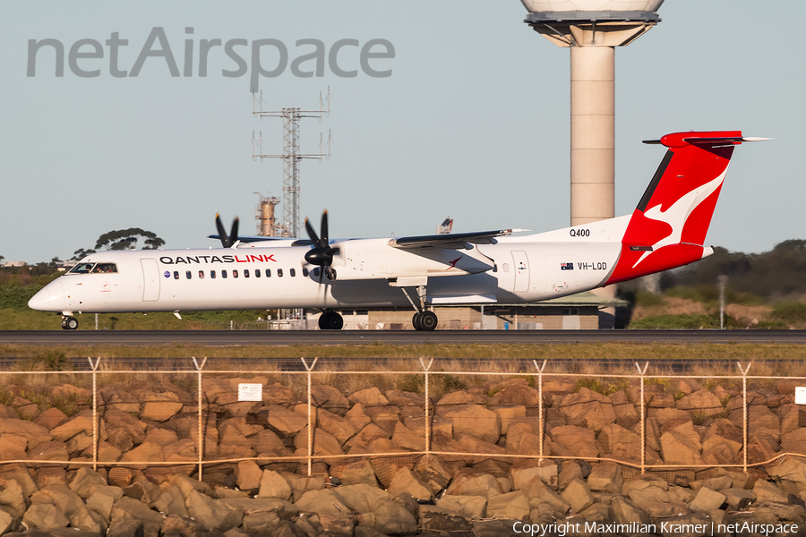 QantasLink (Sunstate Airlines) Bombardier DHC-8-402Q (VH-LQD) | Photo 390300