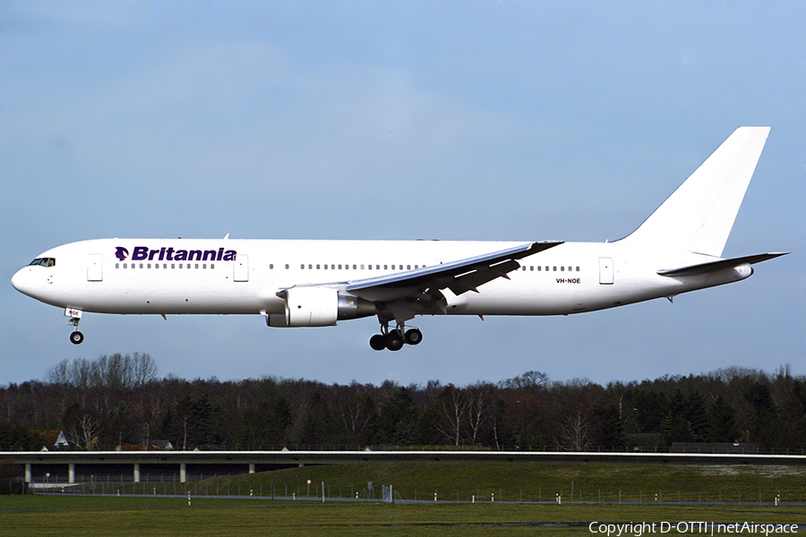 Britannia Airways Boeing 767-33A(ER) (VH-NOE) | Photo 449684