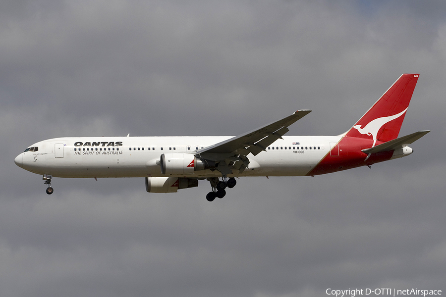 Qantas Boeing 767-338(ER) (VH-OGB) | Photo 283370