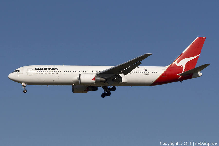 Qantas Boeing 767-338(ER) (VH-OGC) | Photo 283664