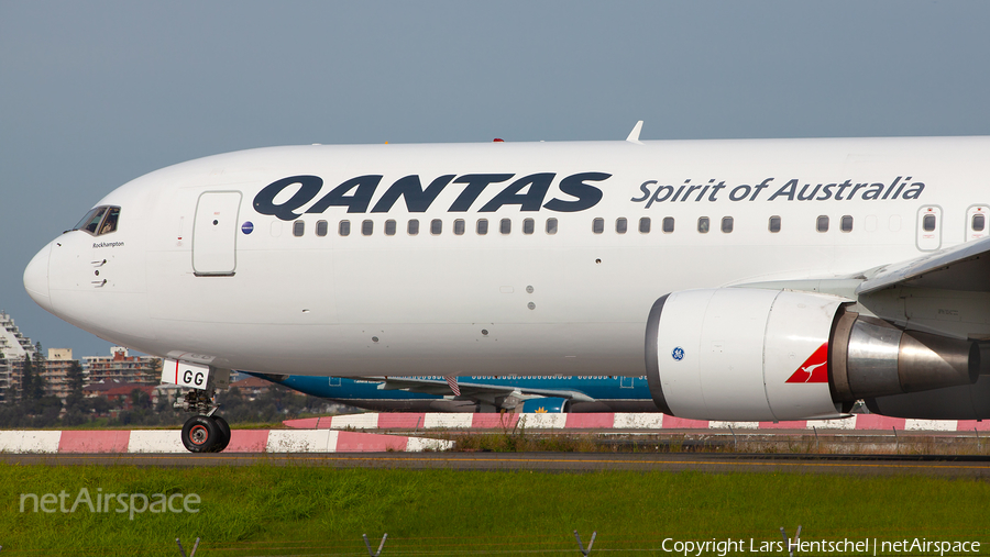 Qantas Boeing 767-338(ER) (VH-OGG) | Photo 446886
