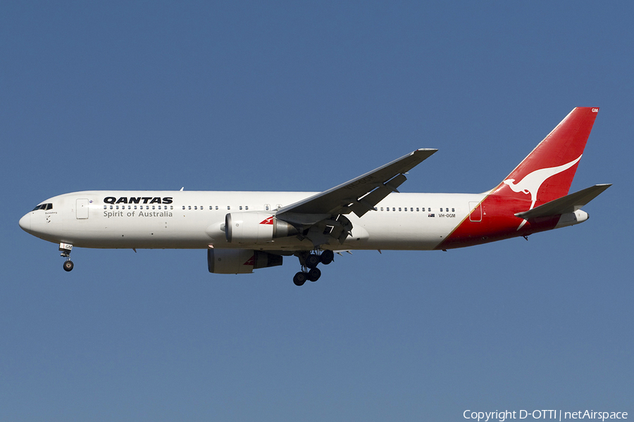 Qantas Boeing 767-338(ER) (VH-OGM) | Photo 283670