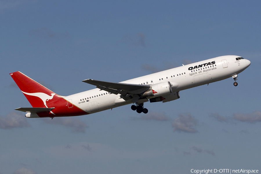 Qantas Boeing 767-338(ER) (VH-OGM) | Photo 282779
