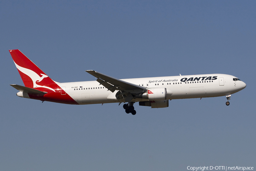 Qantas Boeing 767-338(ER) (VH-OGP) | Photo 283864