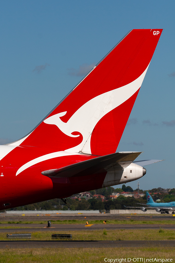 Qantas Boeing 767-338(ER) (VH-OGP) | Photo 282986