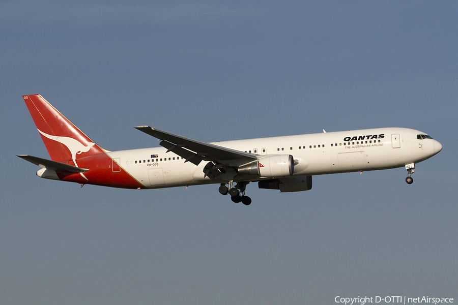 Qantas Boeing 767-338(ER) (VH-OGQ) | Photo 283884