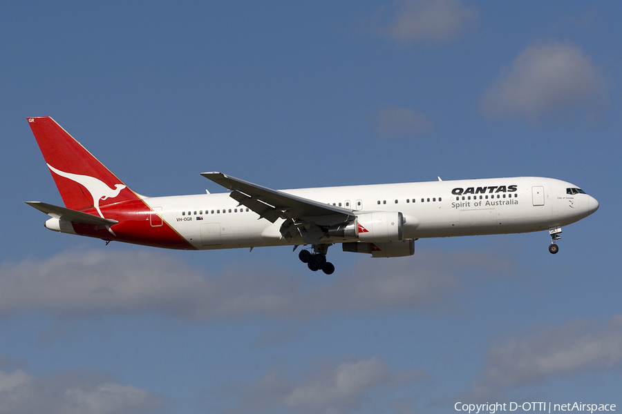 Qantas Boeing 767-338(ER) (VH-OGR) | Photo 283426