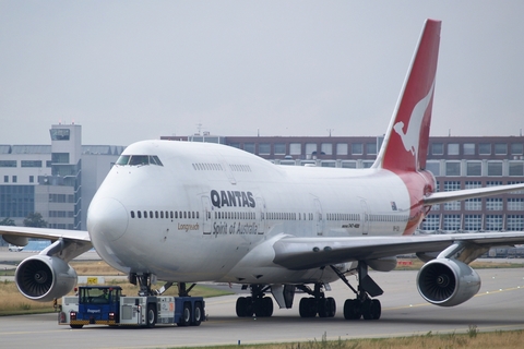 Qantas Boeing 747-438 (VH-OJI) at  Frankfurt am Main, Germany