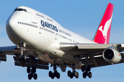 Qantas Boeing 747-438 (VH-OJM) at  London - Heathrow, United Kingdom