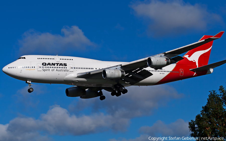 Qantas Boeing 747-438 (VH-OJN) | Photo 1495