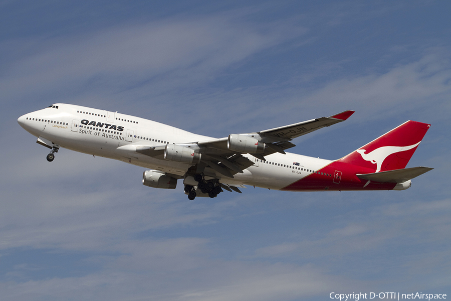 Qantas Boeing 747-438 (VH-OJN) | Photo 303925