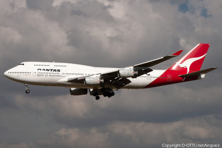 Qantas Boeing 747-438 (VH-OJP) | Photo 245380