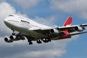 Qantas Boeing 747-438 (VH-OJP) at  London - Heathrow, United Kingdom