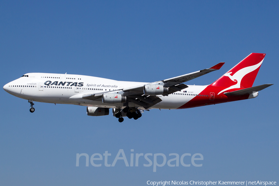 Qantas Boeing 747-438 (VH-OJT) | Photo 100410