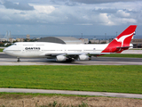 Qantas Boeing 747-438 (VH-OJT) at  Lisbon - Portela, Portugal