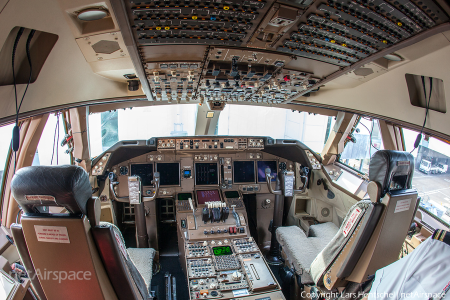 Qantas Boeing 747-438 (VH-OJU) | Photo 164146