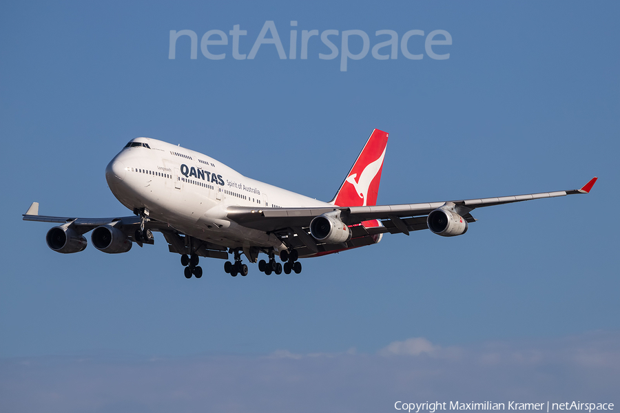 Qantas Boeing 747-438 (VH-OJU) | Photo 390565