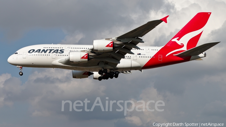 Qantas Airbus A380-842 (VH-OQA) | Photo 182449