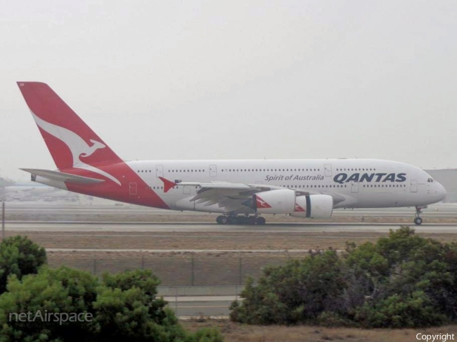 Qantas Airbus A380-842 (VH-OQB) | Photo 402227