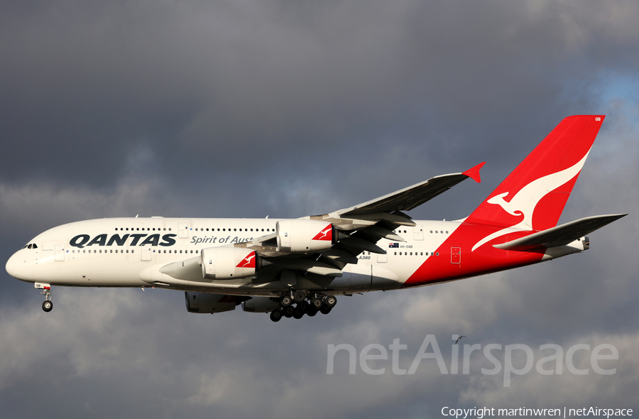 Qantas Airbus A380-842 (VH-OQB) | Photo 230277